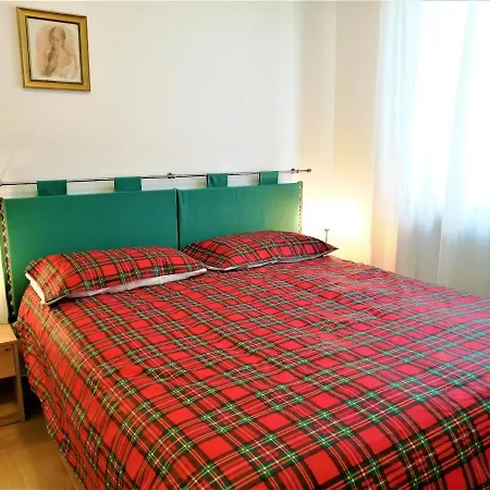 Con 3 In Centro Cir-aosta-0325 * アオスタ